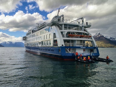Zodiacs loading from the Ventus Australis cruise ship in Tierra del Fuego