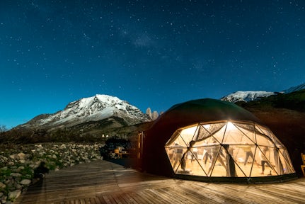 Cascada Yoga Dome at night, Torres Del Paine