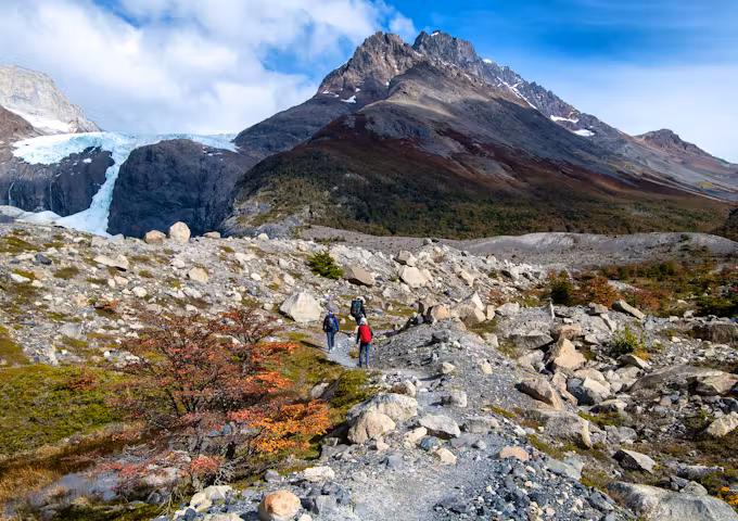 Cascada 9-day Circuit - Day 3: Dickson to Perros. Glacier Perros to the left