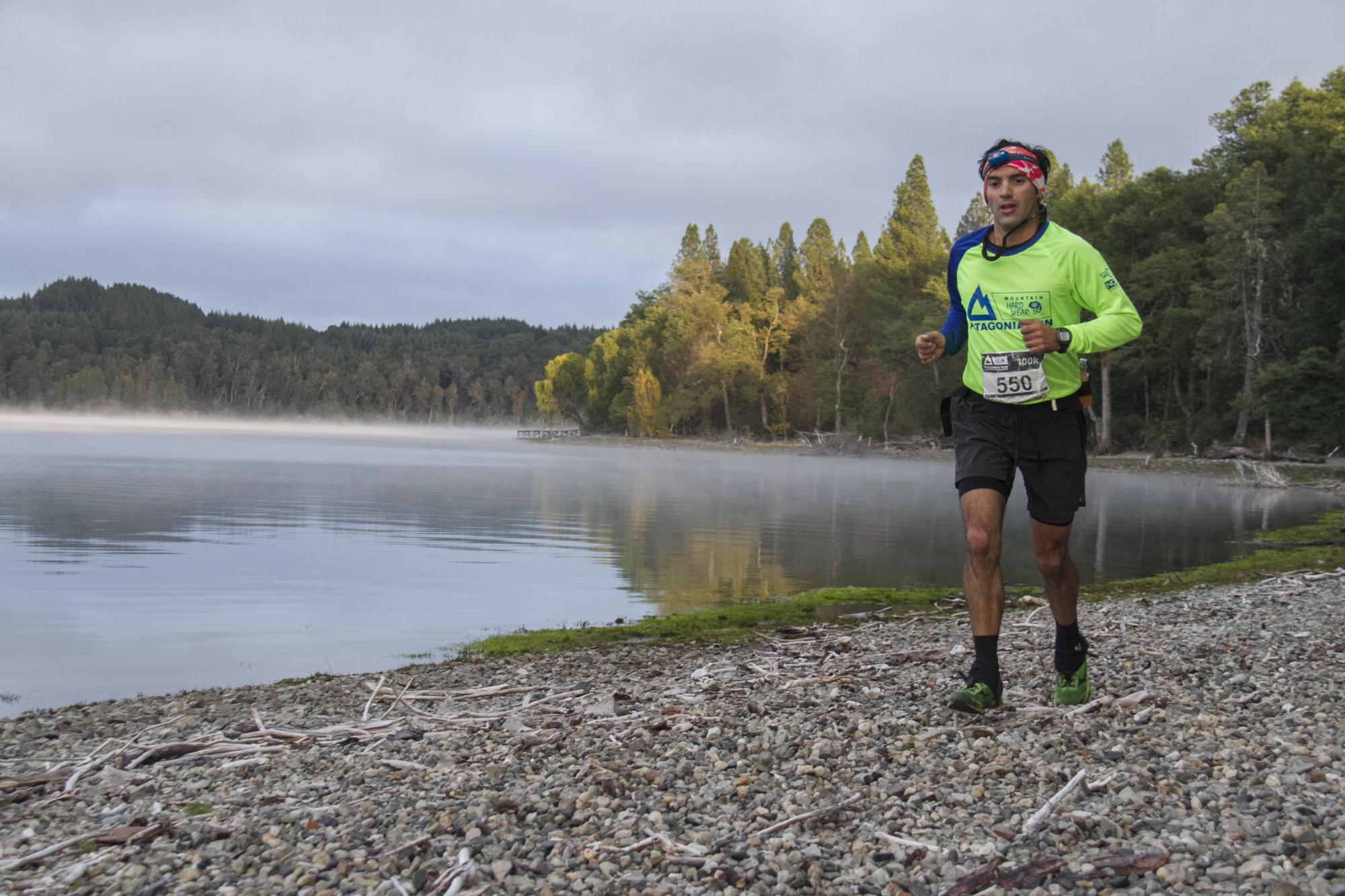 Patagonia Run lakeside