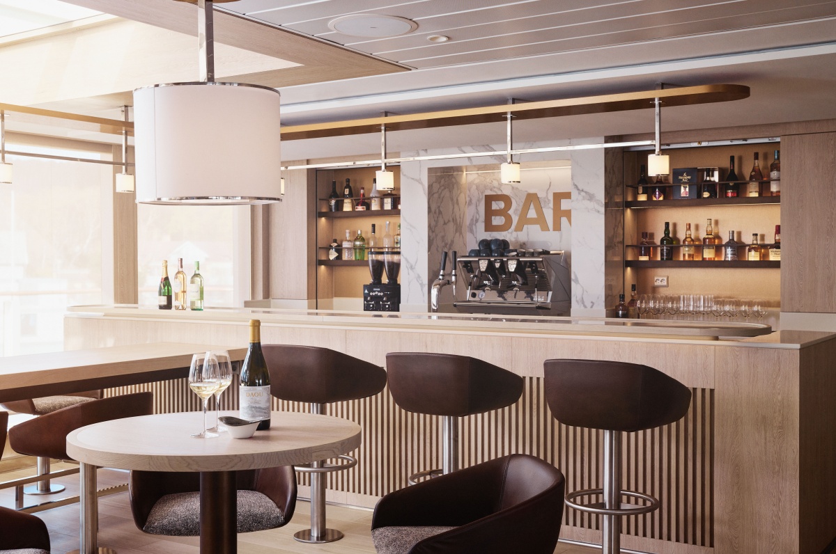 Bar, National Geographic Endurance