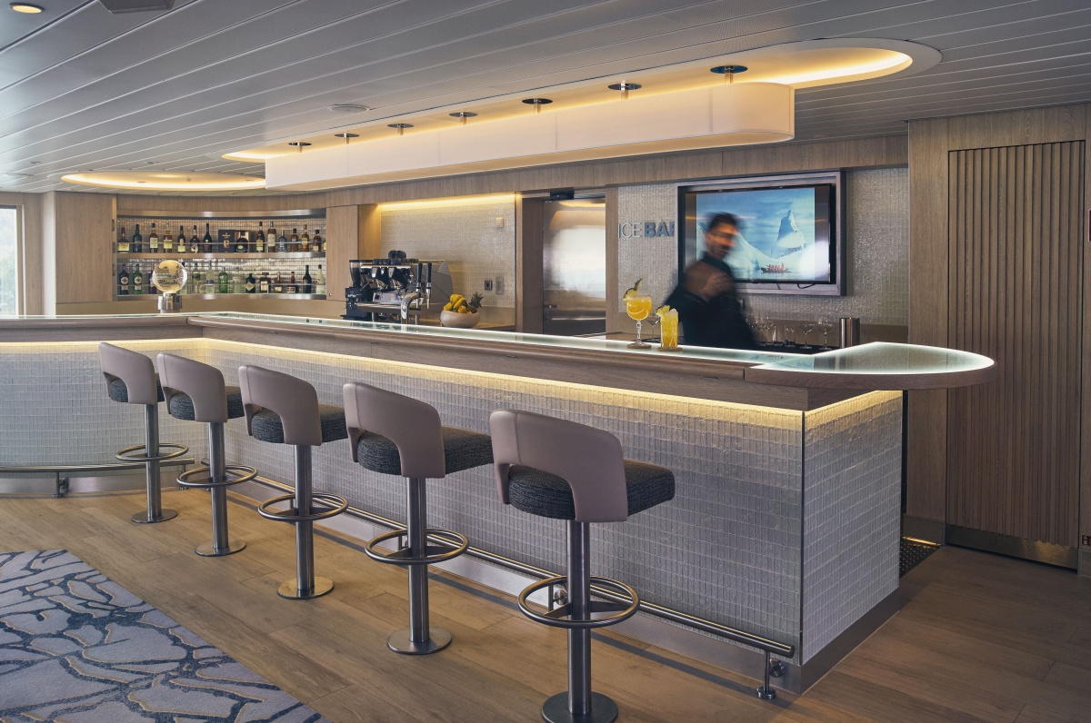 Lounge Bar, National Geographic Endurance