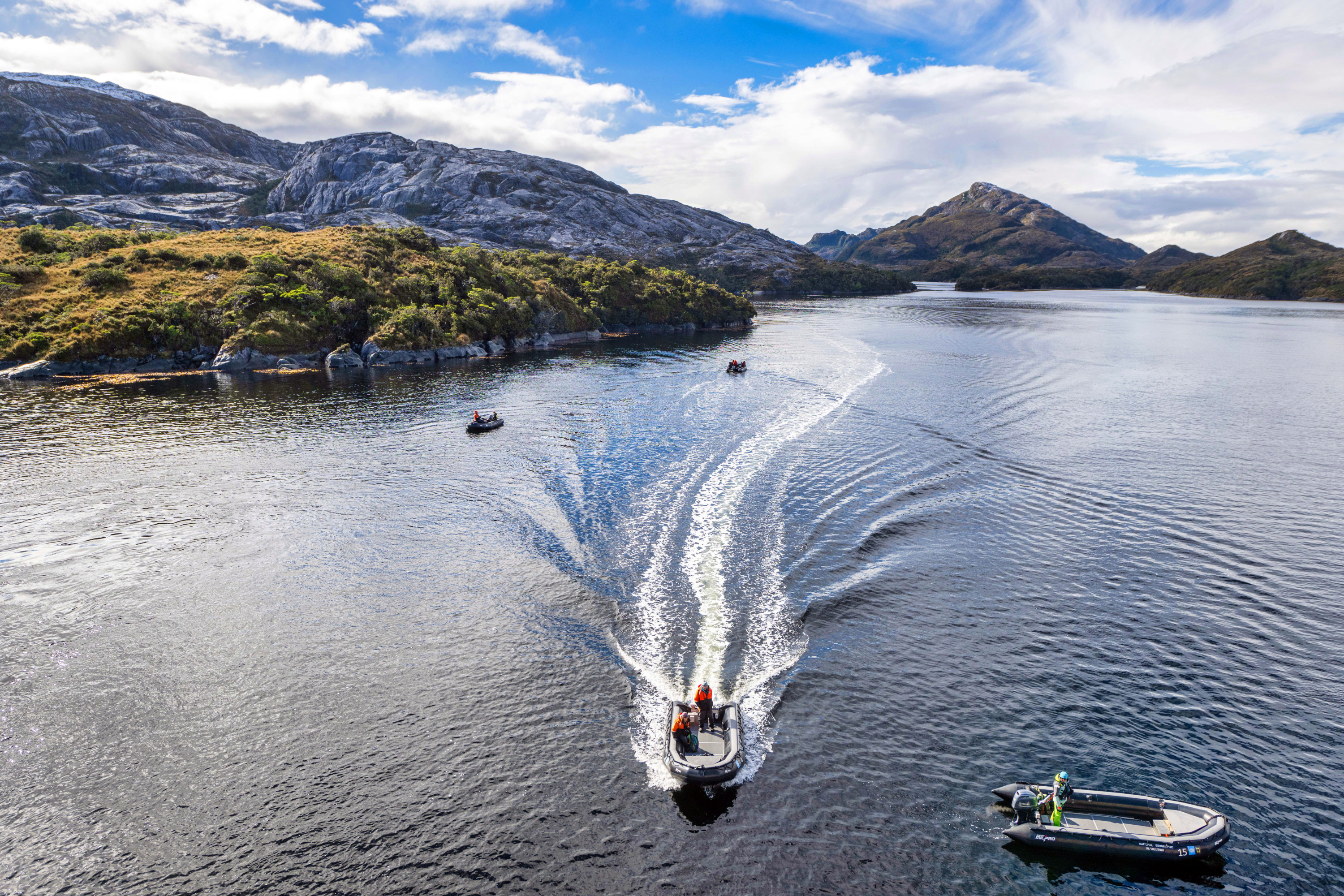 Zodiac at Puerto Profundo, Magallanes
