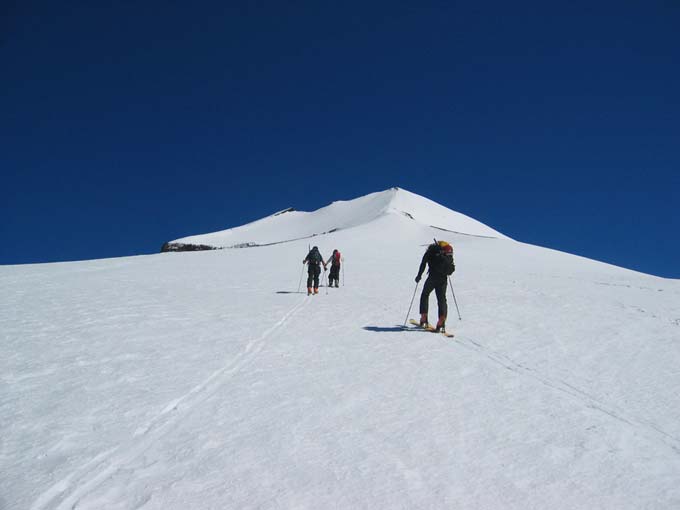 Cerro Mariano Moreno (3,462m)