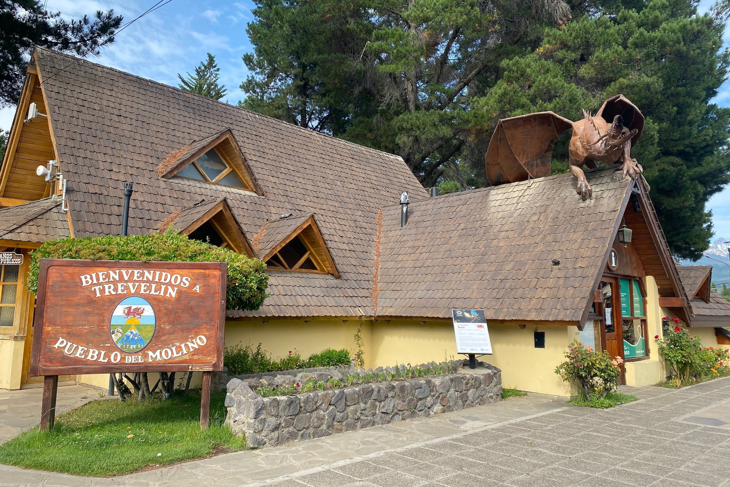 Trevelin tourist office with dragon in Welsh Patagonia