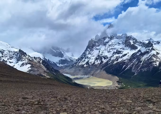 Mountain panorama on the Loma Pliegue Tumbado day hike