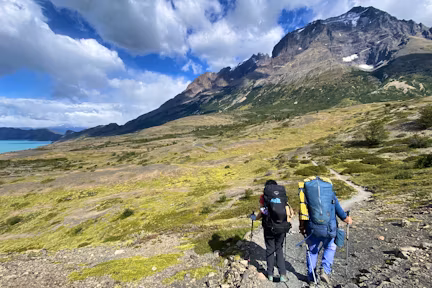 Two hikers in the Ascencio Valley