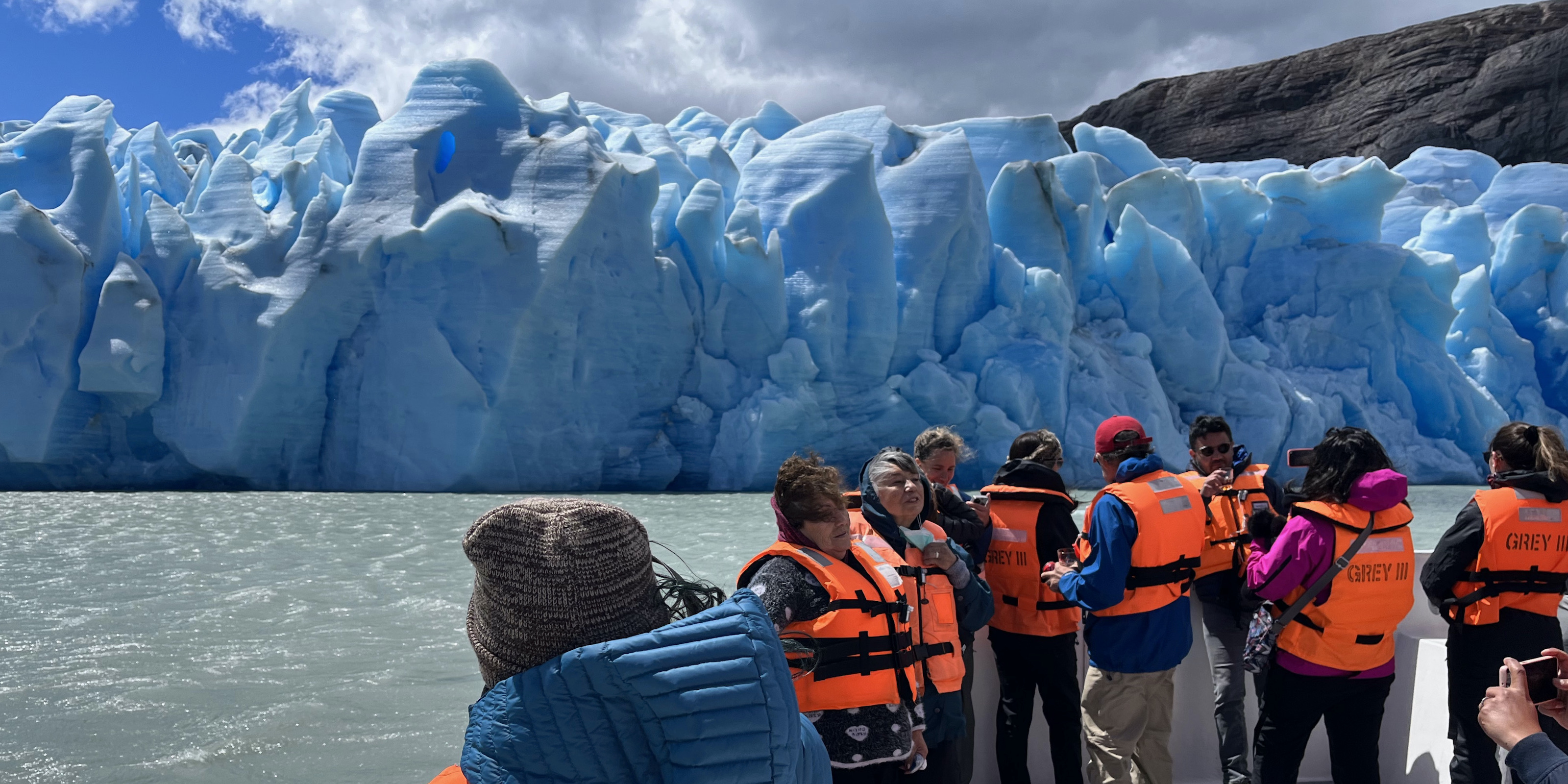 Boat cruise to Perito Moreno glacier