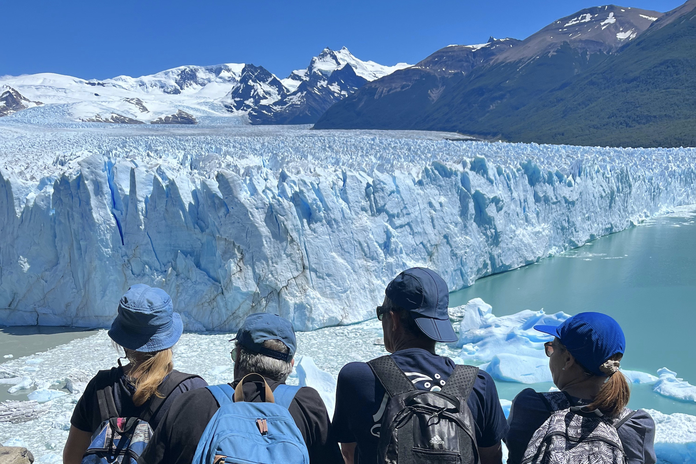 Travellers enjoying the view of Perito Moreno glacier