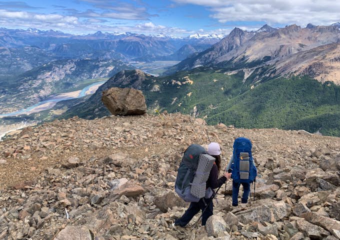 Cerro Castillo Trek - Felipe recce - lagoon