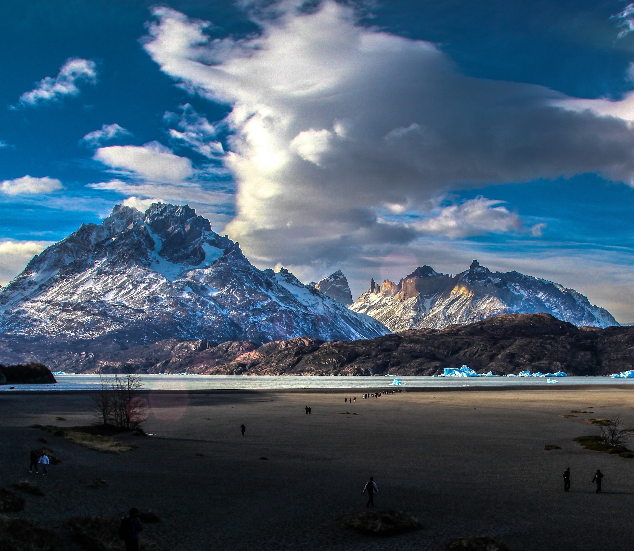 Excursions from Hotel Lago Grey