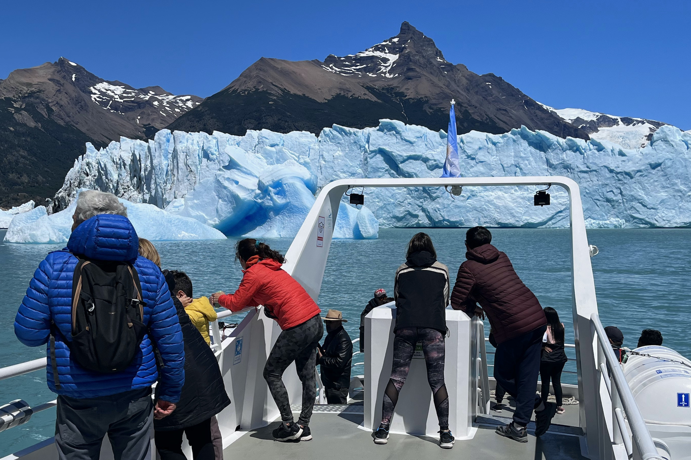 Mayo Spirit boat excursion around Perito Moreno glacier