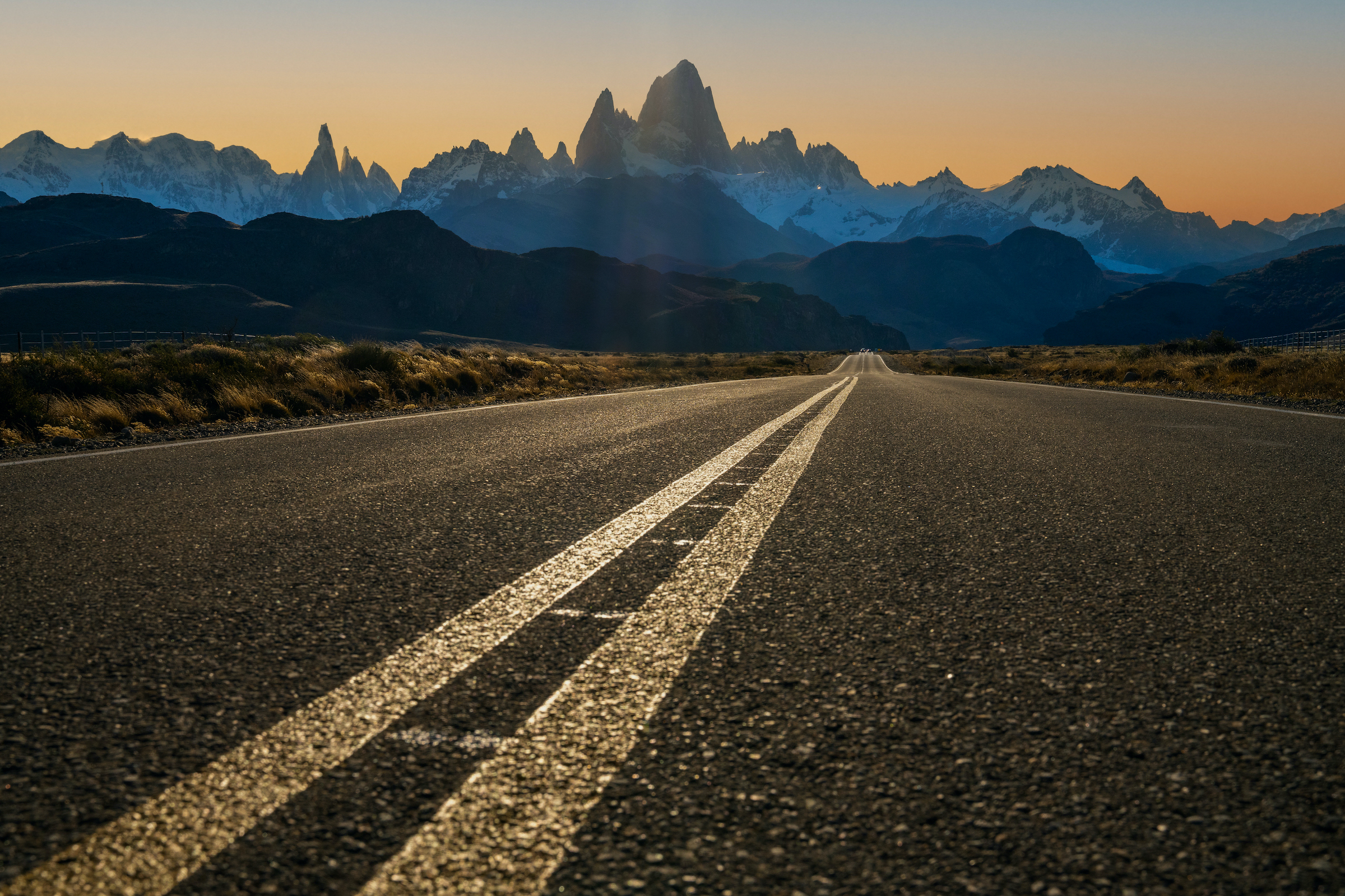 Road to El Chaltén with view of the Fitzroy Massif