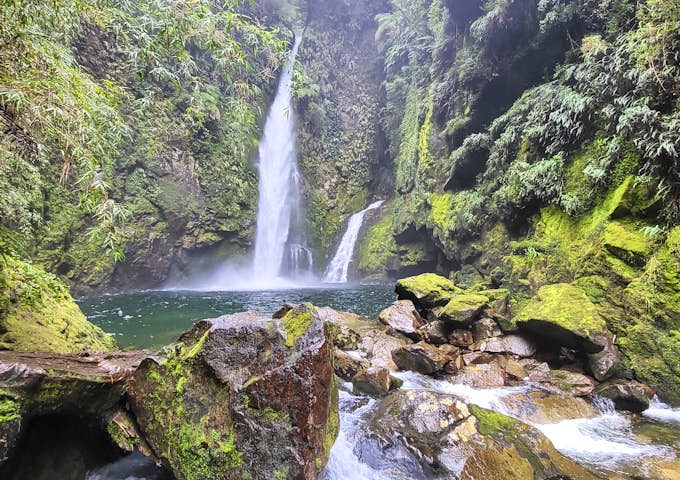 Cascada Escondidas in Pumalín Douglas Tomplins National Park, Chile