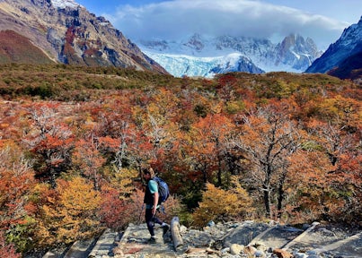 Female hiker on a day hike from El Chaltén in Los Glaciares