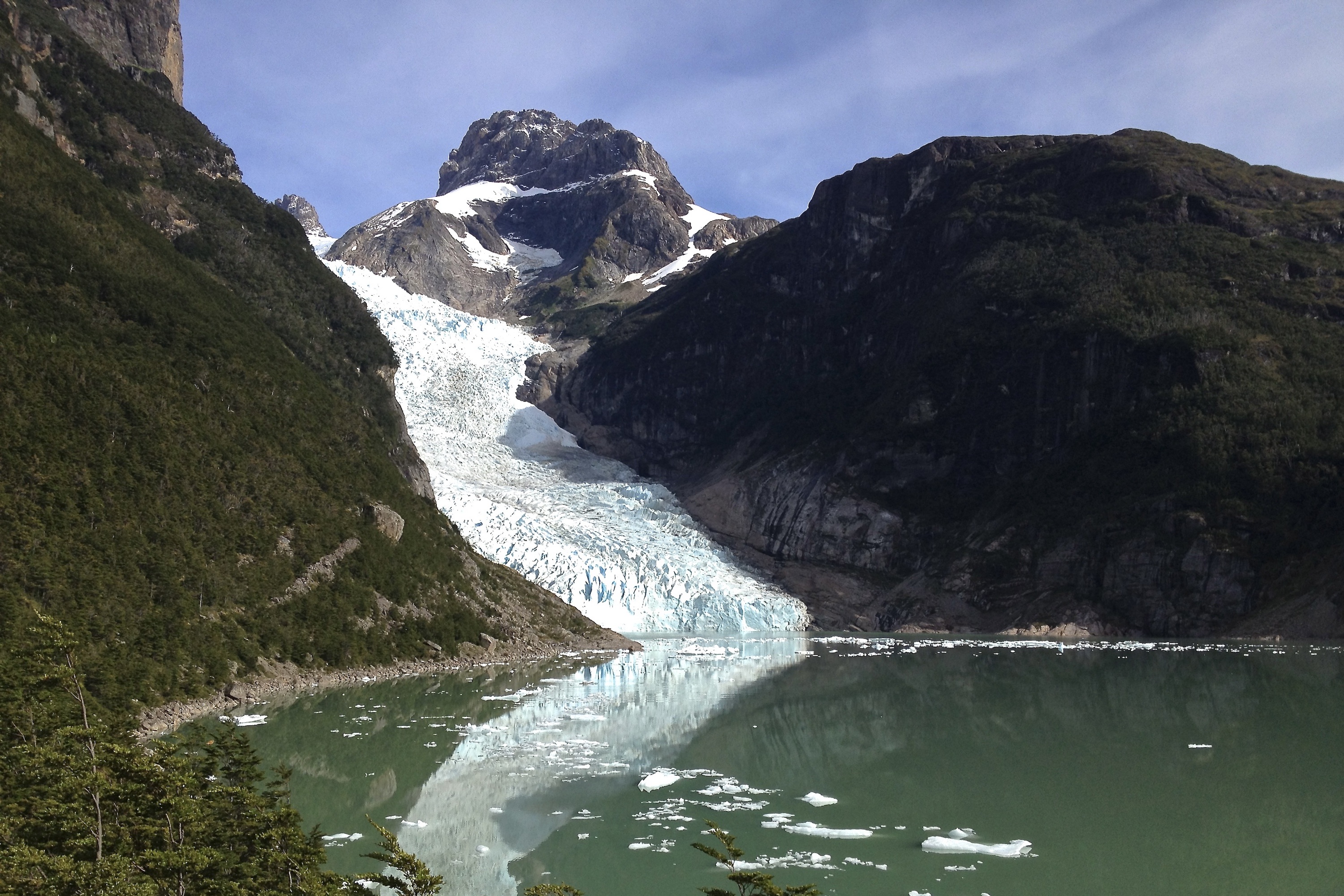 The Singular Patagonia excursions - boat trip - Serrano Glacier