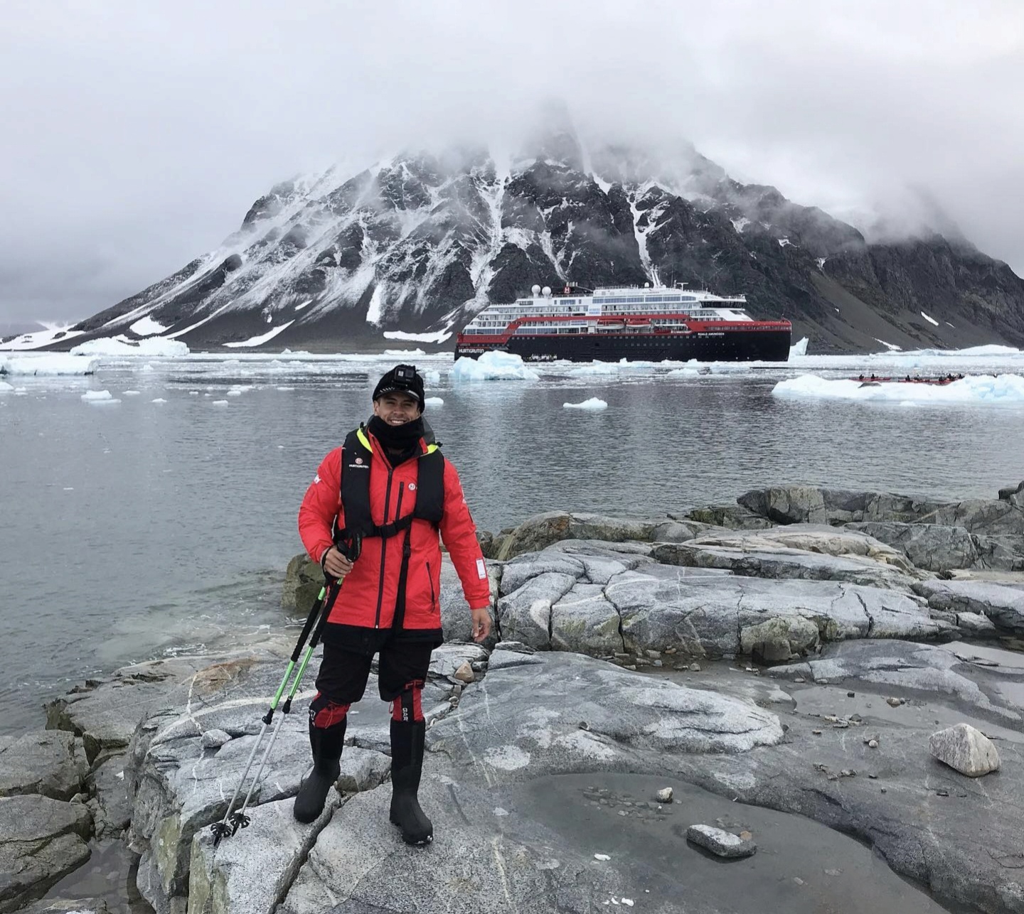 Cristian Paredes - Ice hike in Antarctica